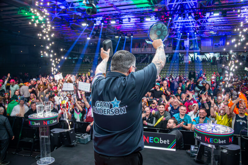 Gary Anderson ist der Sieger in Sindelfingen und gewinnt damit das 10. und 110. European Tour Event der Geschichte.