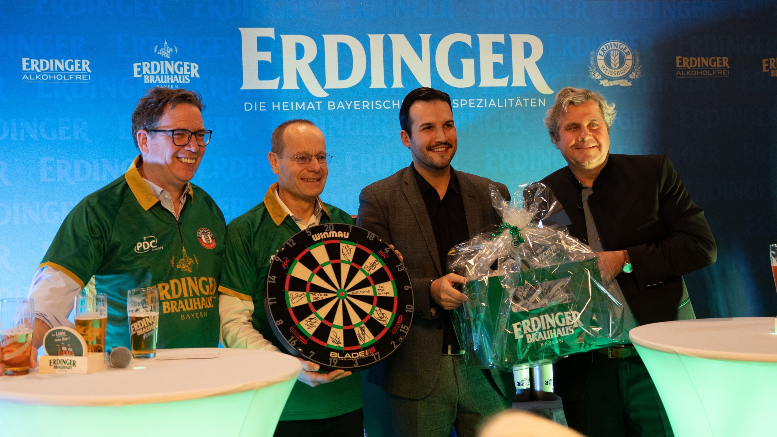 Bullseye: ERDINGER Weißbräu wird offizieller Bierpartner der PDC Europe