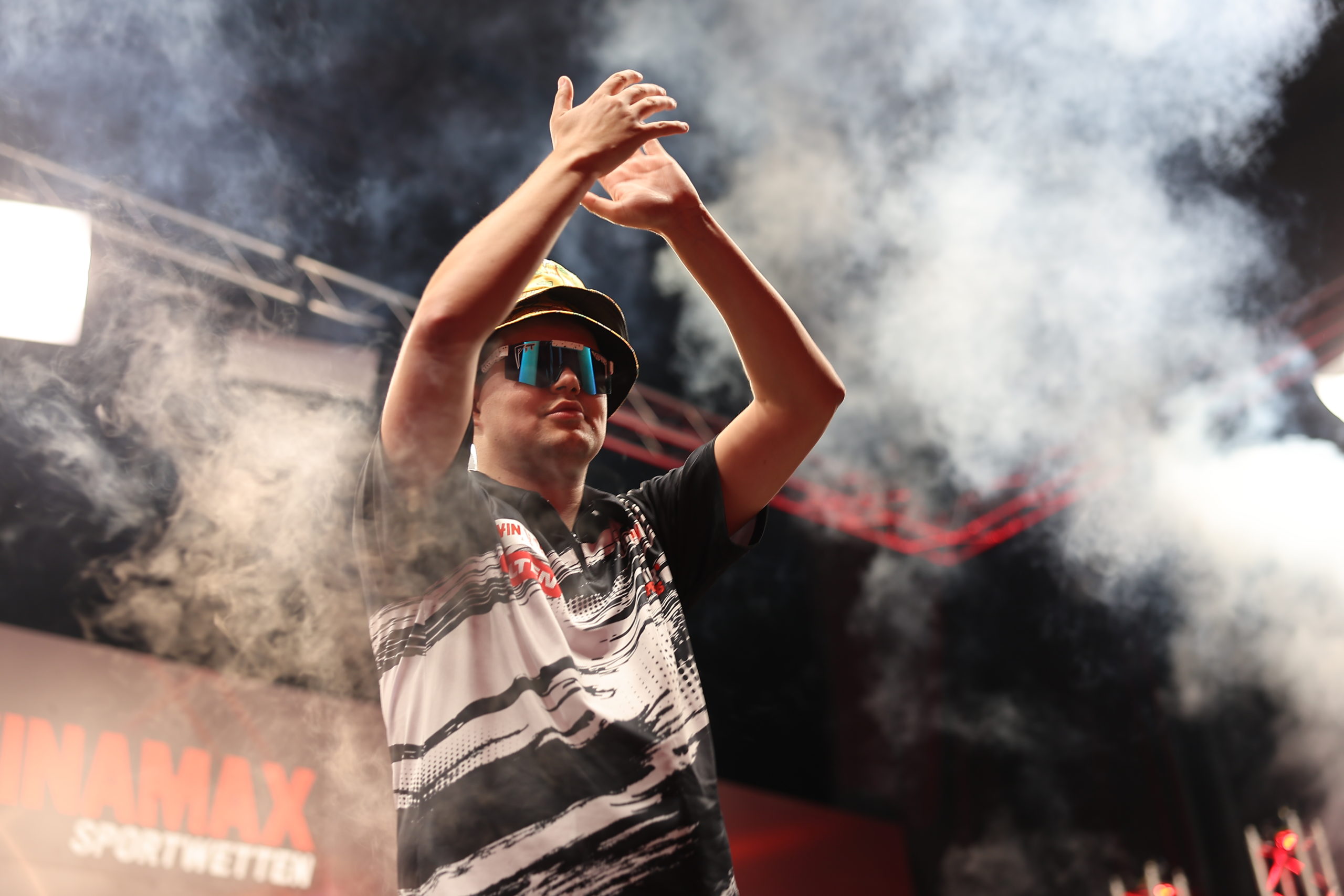 Gian van Veen bei der Winamax Franken Darts Gala 2026 in Bamberg.