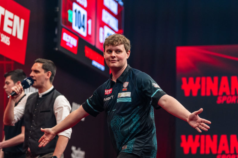 Kevin Doets beim ELTEN Safety Shoes German Darts Grand Prix 2026 im Zenith in München.