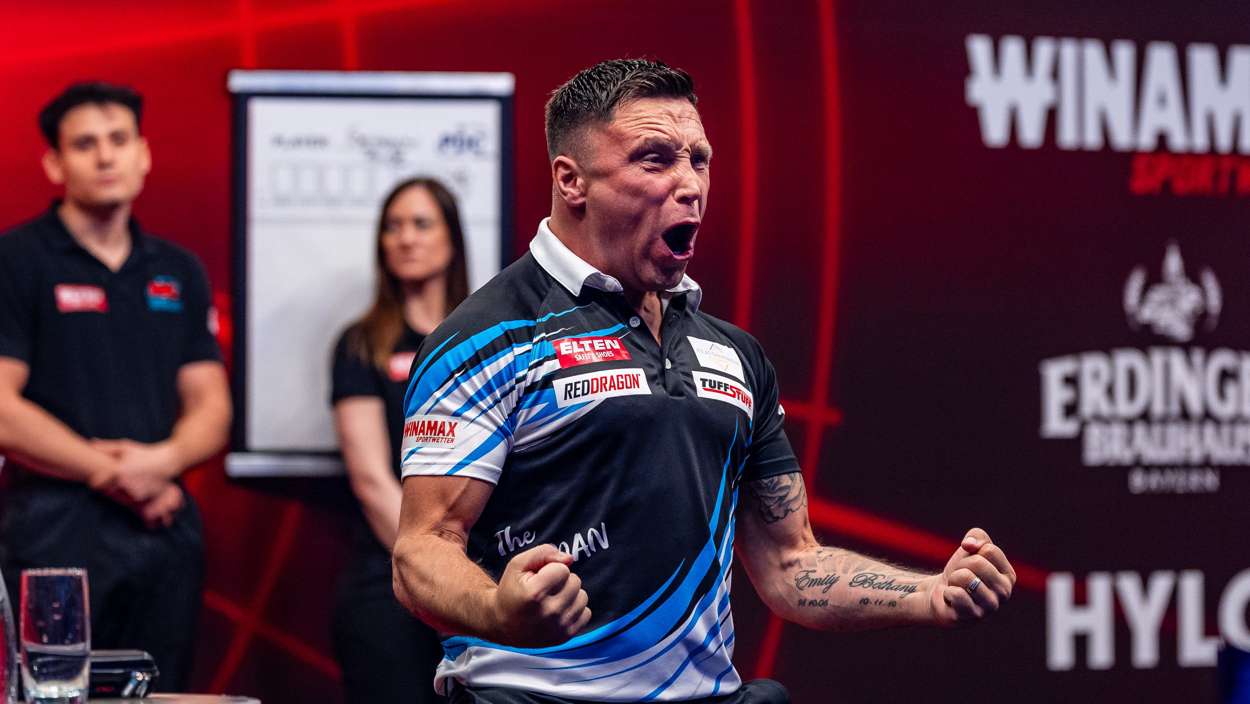 Gerwyn Price beim ELTEN Safety Shoes European Darts Grand Prix im Glaspalast in Sindelfingen.