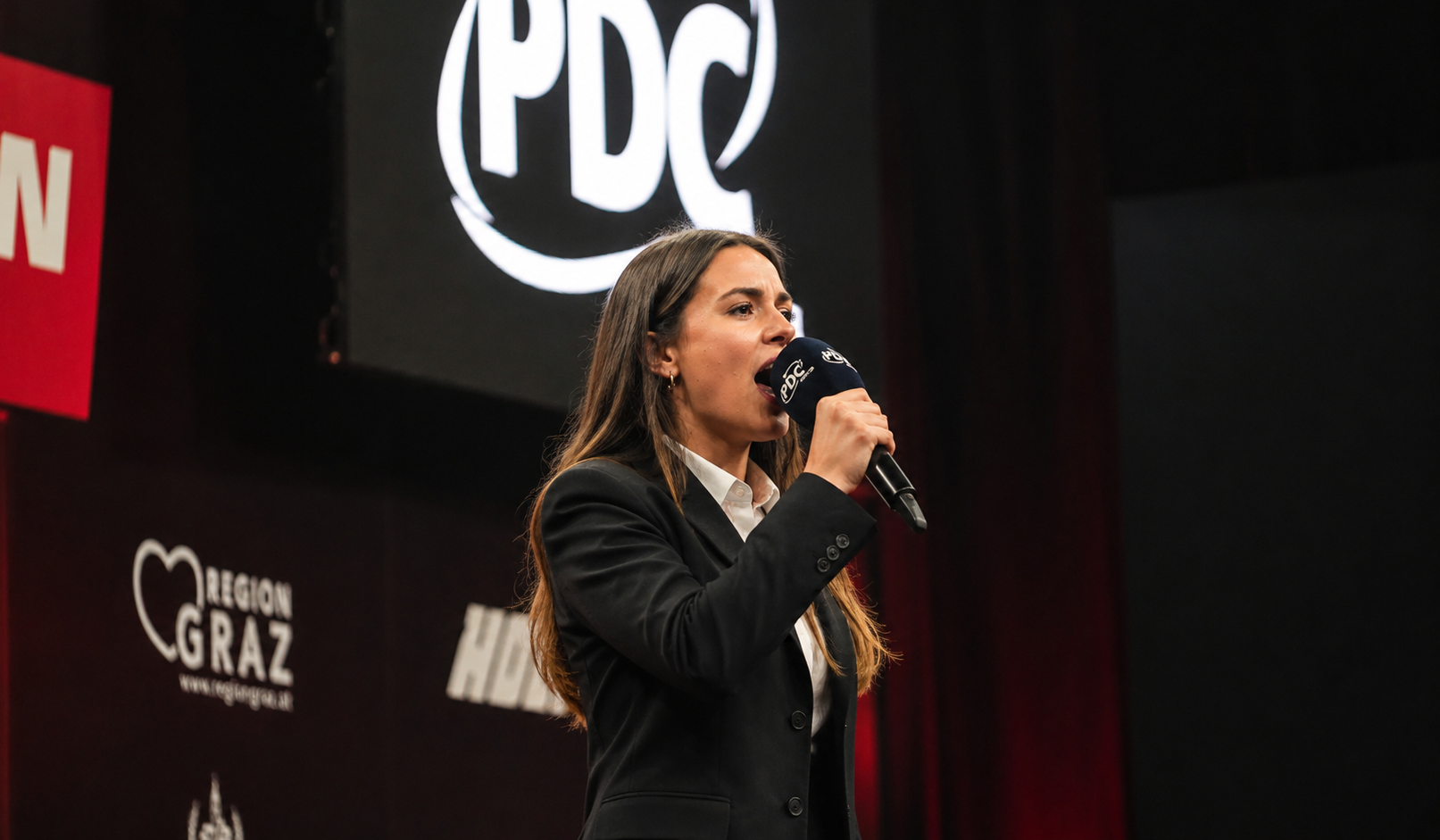 KI-generierte Frau für das weibliche Caller Casting der PDC Europe